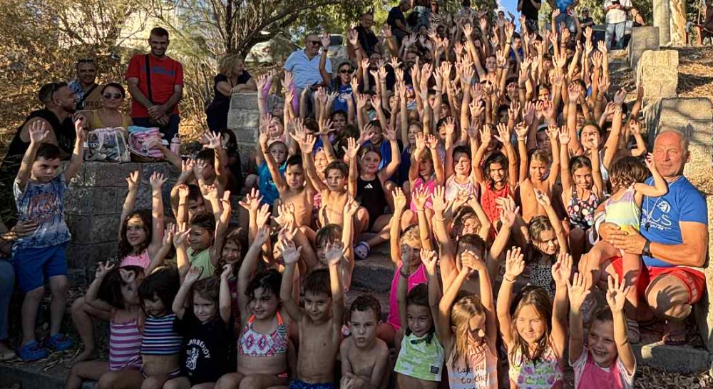 ΝΟ ΑΛΙΒΕΡΙΟΥ: Ζωντάνια από τα μικρά δελφίνια πριν το πρωτάθλημα στην Αθήνα