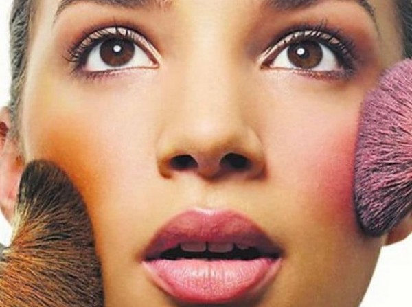 ΜΑΚΙΓΙΑΖ: Ποιο blush σας ταιριάζει;
