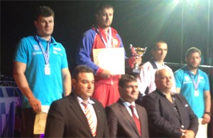 Ο Κώστας Βουρδάνος στο βάθρο