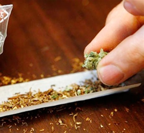 Συνελήφθη στη Δροσιά με ακατέργαστη κάνναβη