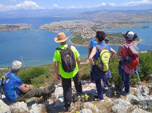 ΑΥΛΙΔΑ: Πεζοπορία και ενημέρωση στο αρχαίο διατείχισμα για την σωτηρία από τα αιολικά πάρκα