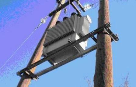 Έκοψαν με αλυσοπρίονο κολόνα της ΔΕΗ στην Καμαρίτσα του Δήμου Μεσσαπίων