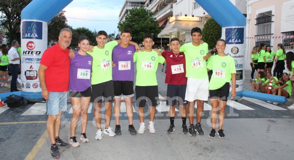 EVRIPOS NIGHT RUN: Βούλιαξε η Χαλκίδα από δρομείς (VIDEO)