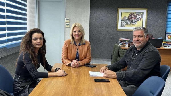 Με τη Διευθύντρια του Δημοτικού Σχολείου της Φυλακής Χαλκίδας συναντήθηκε η Δήμαρχος Χαλκιδέων