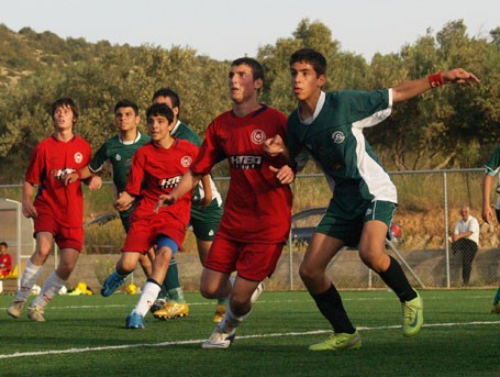 Οι πιτσιρικάδες παίζουν στις γιορτές