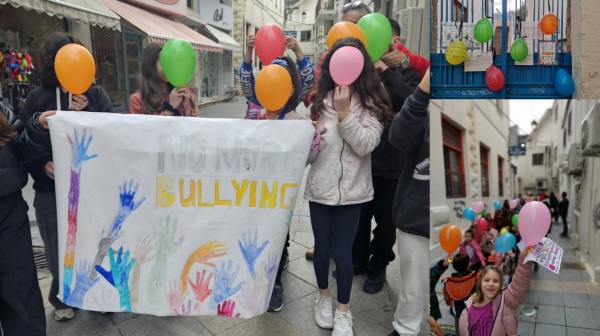 ΧΑΛΚΙΔΑ: Εκστρατεία με μπαλόνια κατά του σχολικού εκφοβισμού από το 20ο Δημοτικό Σχολείο