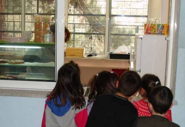 Σχολείο δεν διαθέτει κυλικείο επειδή τα παιδάκια δεν έχουν λεφτά