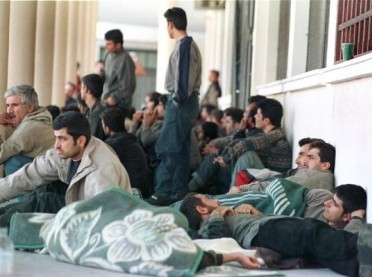 Προεκλογική εξόρμηση για λαθρομετάναστες