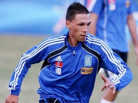 Οι Αγγλοι ξεφτιλίζουν τον Χολέμπας (video)