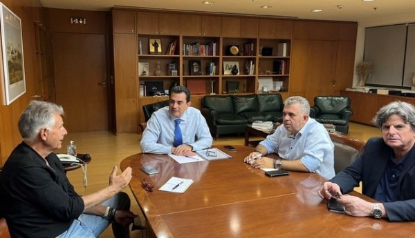 Συνάντηση στο Υπουργείο Περιβάλλοντος για θέματα του Δήμου Καρύστου