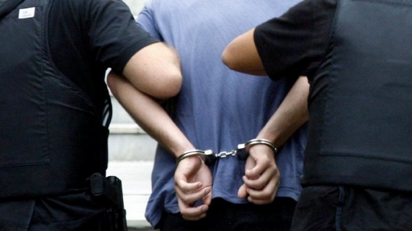 Συνελήφθη 18χρονος μετά από καταδίωξη - Εμβόλισε μηχανή της ΔΙΑΣ και τραυμάτισε αστυνομικούς