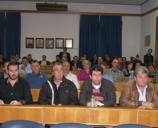 ΕΠΙΜΕΛΗΤΗΡΙΑΚΕΣ ΕΚΛΟΓΕΣ: Ο Μώρος τρέχει για να μην ακυρωθεί ο συνδυασμός του