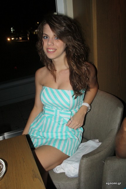 Λατρεύει τα μίνι