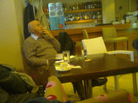 Επανέρχονται οι έλεγχοι για το κάπνισμα σε κλειστούς χώρους