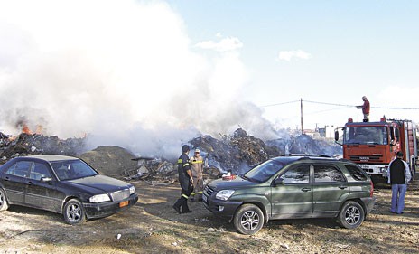 Μεγάλη πυρκαγιά στο Αλιβέρι