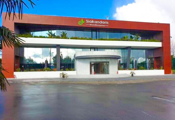 SIAKANDARIS GROUP: Πανέτοιμη για την επόμενη μέρα μετά την καταστροφική πυρκαγιά