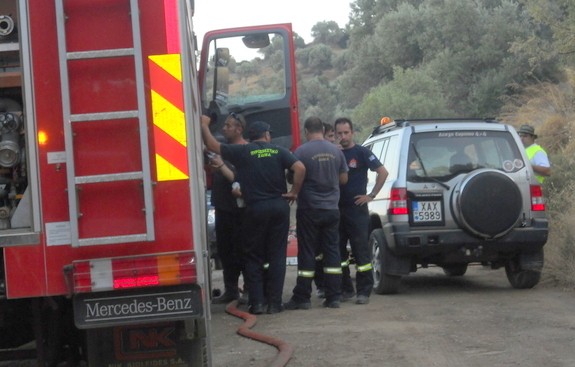 Η Λέσχη Ευρίπου 4Χ4 κοντά στους Πυροσβέστες