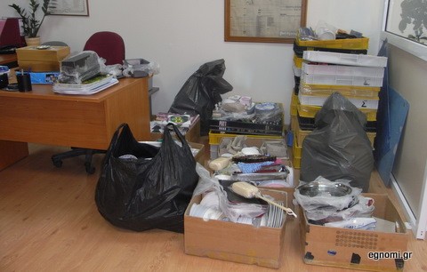 Κατάσχεση προϊόντων από παράνομο εμπόριο στη Θήβα