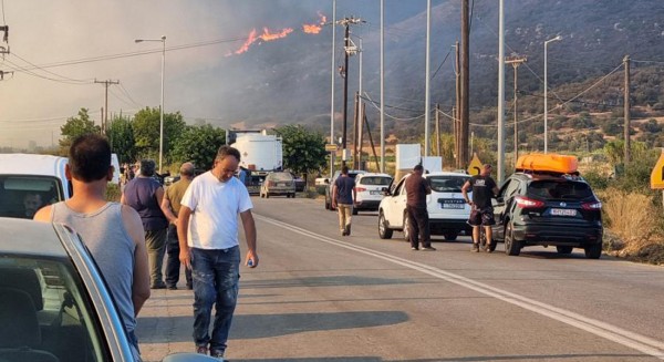 ΦΩΤΙΑ ΕΥΒΟΙΑ: Εφιαλτική νύχτα στον Δήμο Κύμης - Αλιβερίου