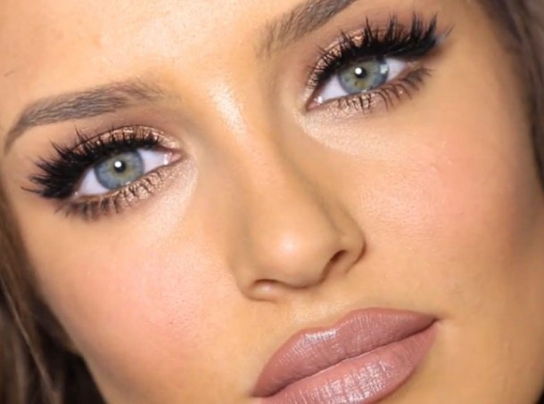 Μεγάλωσε τα χείλη σου