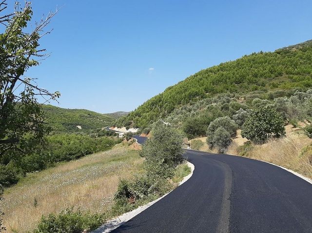 ΔΗΜΟΣ ΚΥΜΗΣ-ΑΛΙΒΕΡΙΟΥ: Δημοπρατήθηκε η κατασκευή του δρόμου Άγιος Γεώργιος - διασταύρωση Ρολόι Κρεμαστός