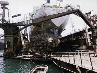 Όχι και από την Περιφέρεια στο Ναυπηγείο στον όρμο της Καρύστου