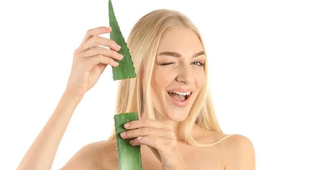 Σπιτική κρέμα προσώπου με αλόη βέρα για την παραγωγή κολλαγόνου