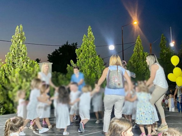 ΧΑΛΚΙΔΑ: Γιορτή λήξης με τραγούδια και χορούς στους Παιδικούς Σταθμούς του Δήμου