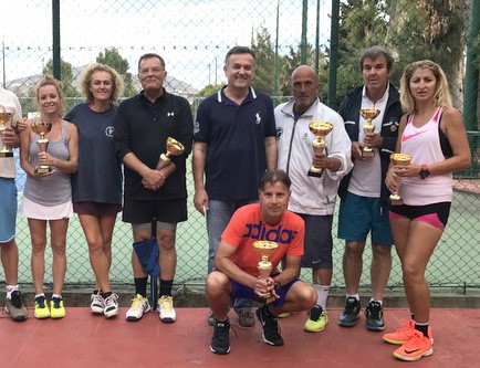 ΤΕΝΙΣ: Ολοκληρώθηκε με επιτυχία το πανελλήνιο πρωτάθλημα βετεράνων