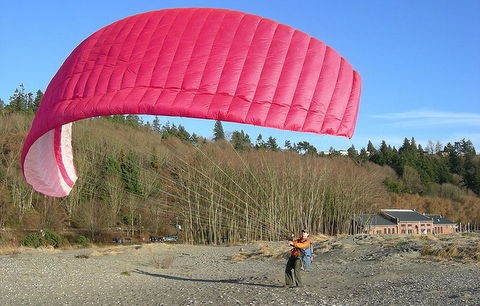 Αγώνες αλεξίπτωτου πλαγιάς στο Κιθαιρώνα