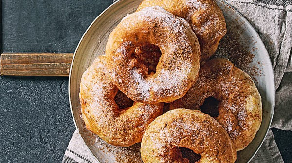 Ντόνατς με ζάχαρη και κανέλα