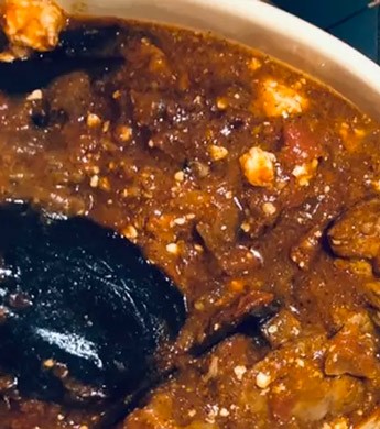 Χοιρινό στο φούρνο με μελιτζάνες και φέτα