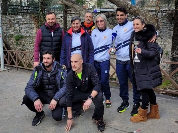 Δρομείς του Συλλόγου Δρομέων Εύβοιας συμμετείχαν σε αγώνα στη Λιβαδειά