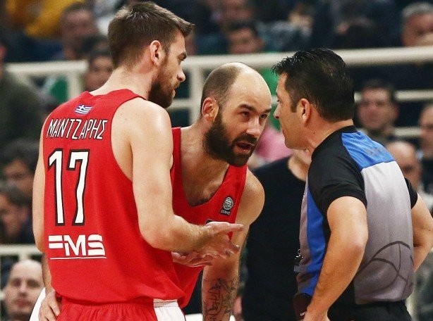 Φωνάζει για 18 φάσεις στο ντέρμπι ο Ολυμπιακός (VIDEO)