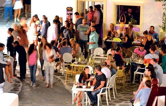 Μύκονος: Τη Δευτέρα άρση περιορισμών σε κυκλοφορία και μουσική