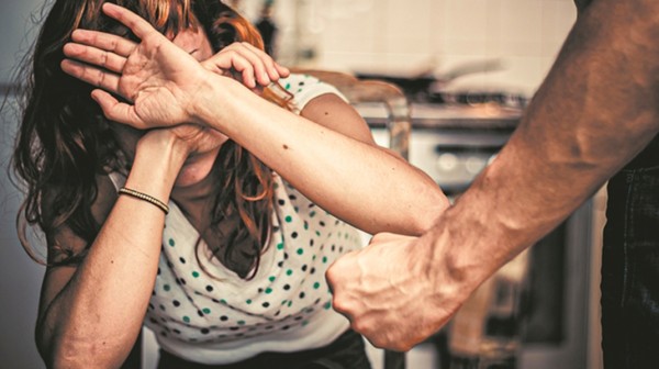 Με 459 περιστατικά ενδοοικογενειακής βίας η Εύβοια κατέχει τα μισά συμβάντα της Στερεάς Ελλάδας το 2024