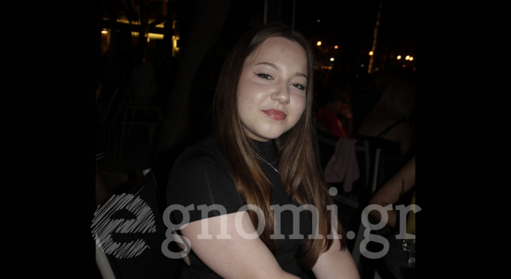 Παραλία το καλοκαίρι, σημαίνει ρακέτες