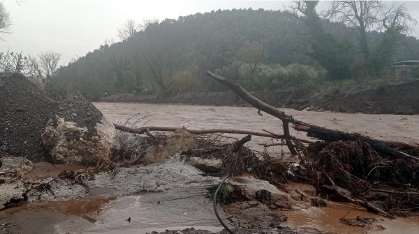 ΜΑΝΤΟΥΔΙ ΕΥΒΟΙΑΣ: Καταστράφηκε ιρλανδική διάβαση στη θέση Πορτάρα