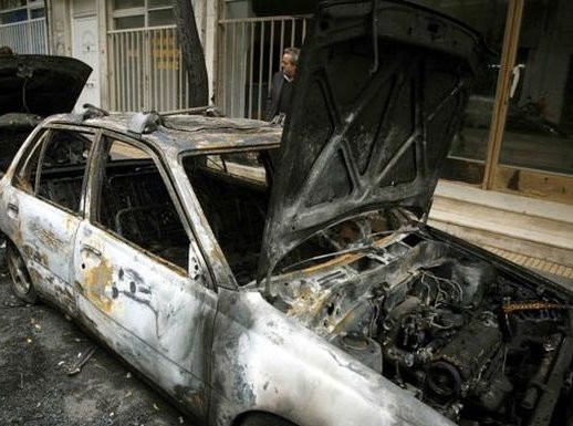 Τυλίχθηκε στις φλόγες το Ι.Χ. διαρρηκτών