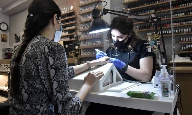 Κέντρα αισθητικής: Ανοίγουν την Τρίτη 15 Δεκεμβρίου